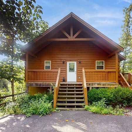 Deer Pass Lodge Pigeon Forge Exterior photo